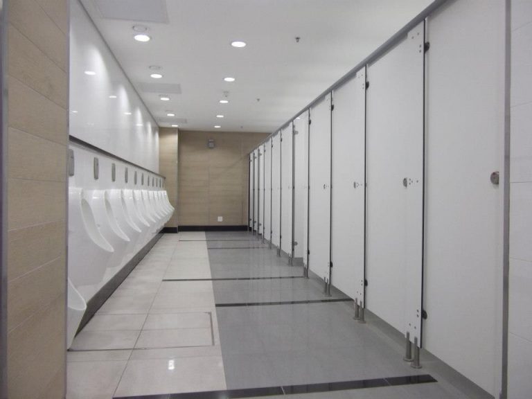 Dimensi Ukuran Partisi Toilet Cubicle untuk Bangunan Umum